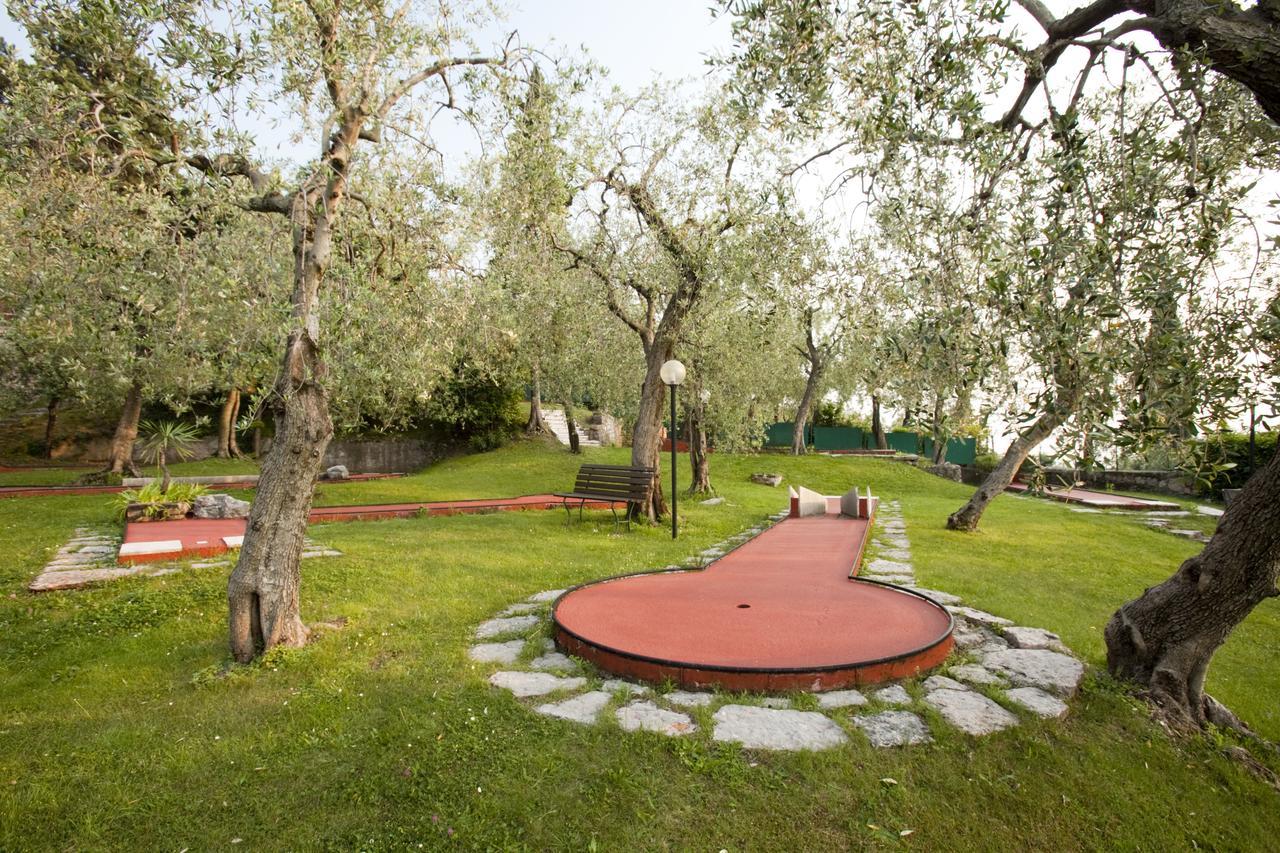Villaggio Albergo Casa E Lago Brenzone sul Garda Exterior photo