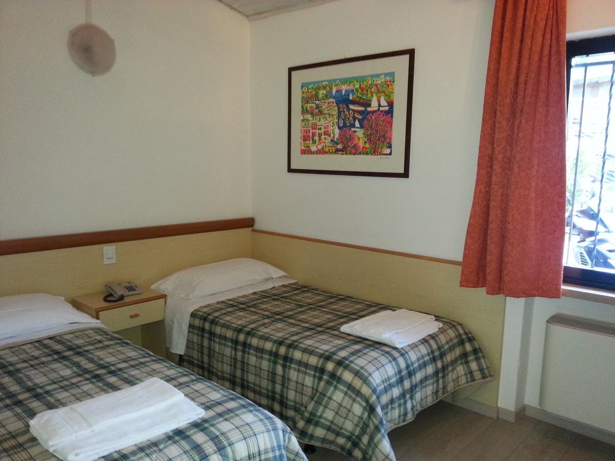 Villaggio Albergo Casa E Lago Brenzone sul Garda Exterior photo